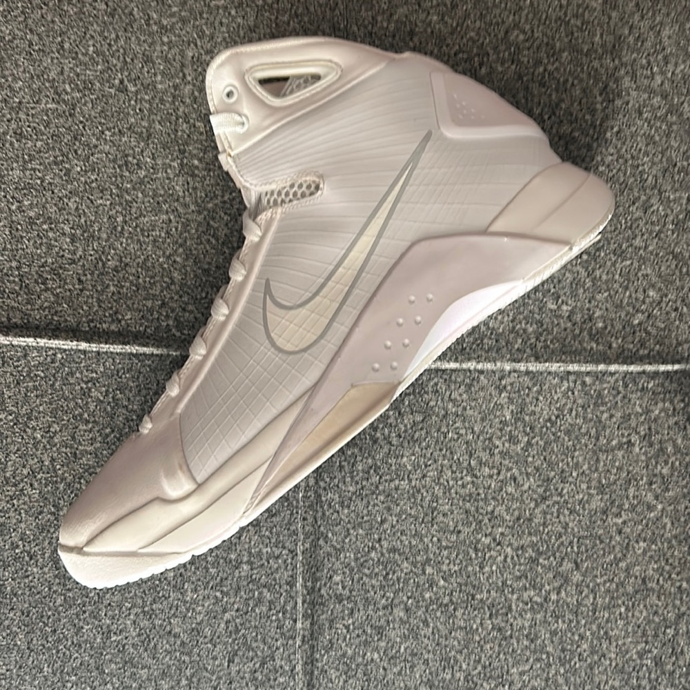 Nike Hyperdunk 08 size 10 men’s